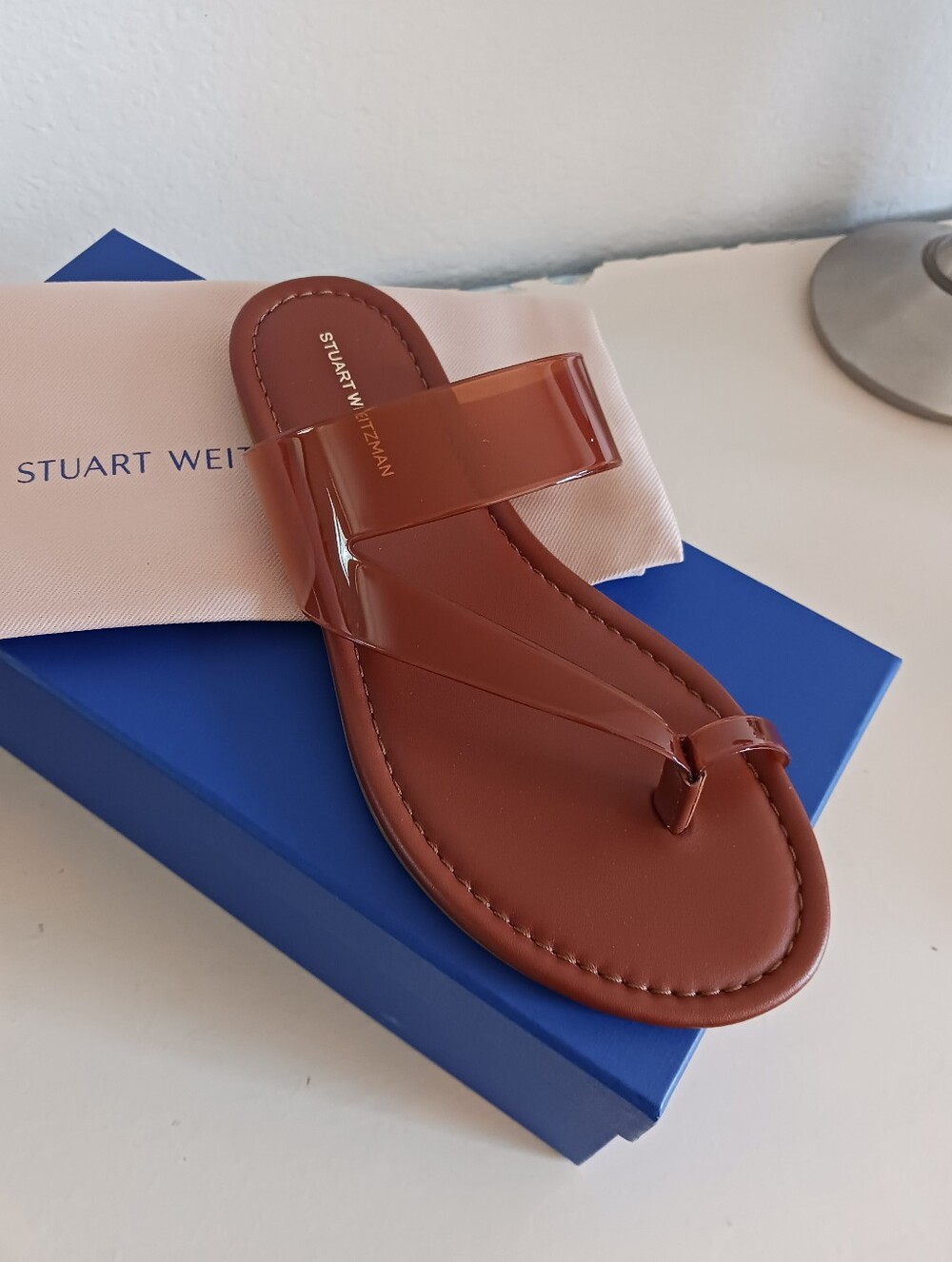 Stuart Weitzman Remy Toe Strap Sandal - Picture 2 of 6
